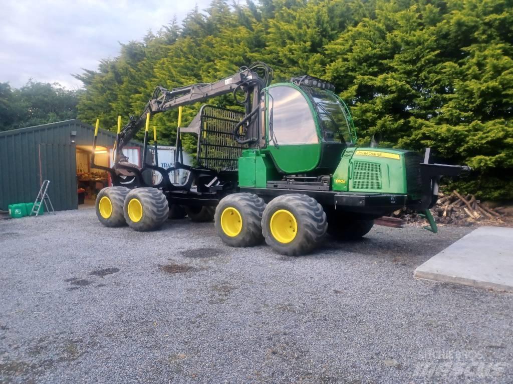 John Deere 810 E Forwarders