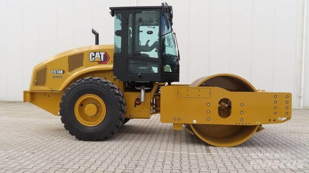 CAT CS 74 B Single drum rollers