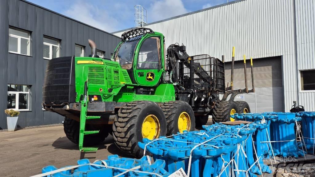 John Deere 1910 G Forwarders