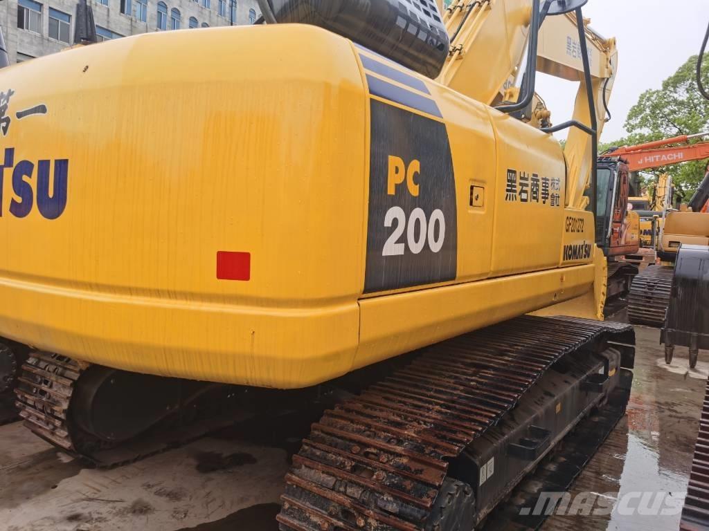 Komatsu PC 200-8 Crawler excavators