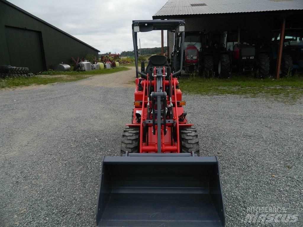 Attack 800 Front loaders and diggers