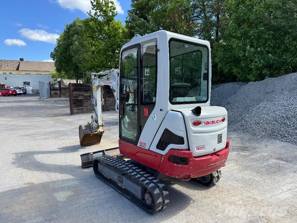 Takeuchi TB 225 Mini excavators < 7t (Mini diggers)