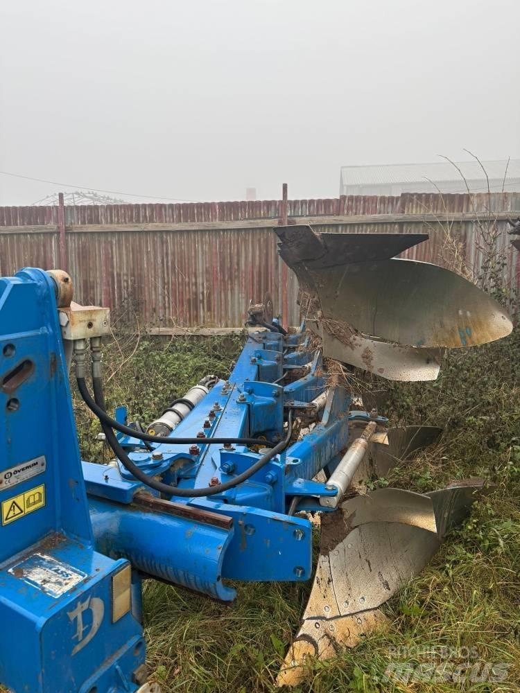 Överum 4 XL Conventional ploughs
