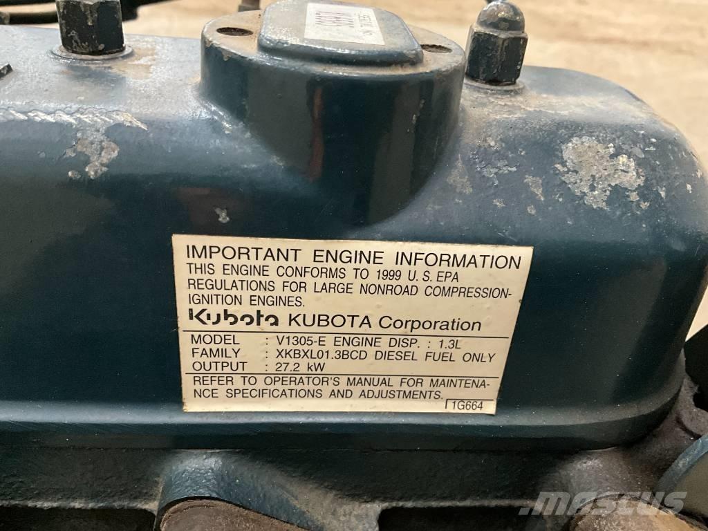 Kubota V 1305 Engines
