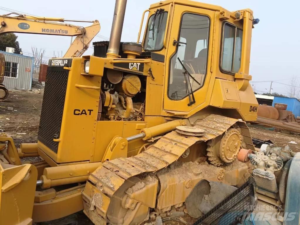 CAT D 4 H Crawler dozers