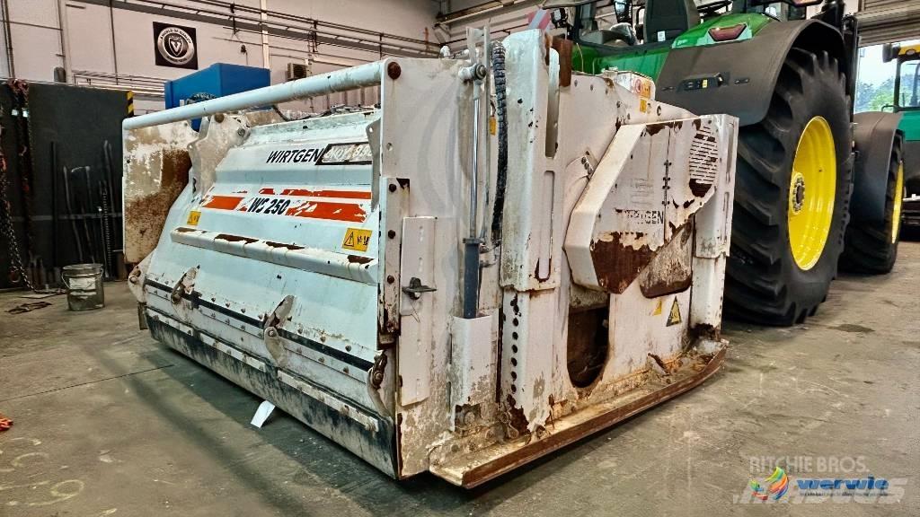 Wirtgen WS 250 Asphalt recyclers