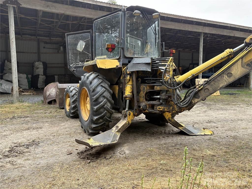 Lännen C10 EX 4*4 Backhoe loaders