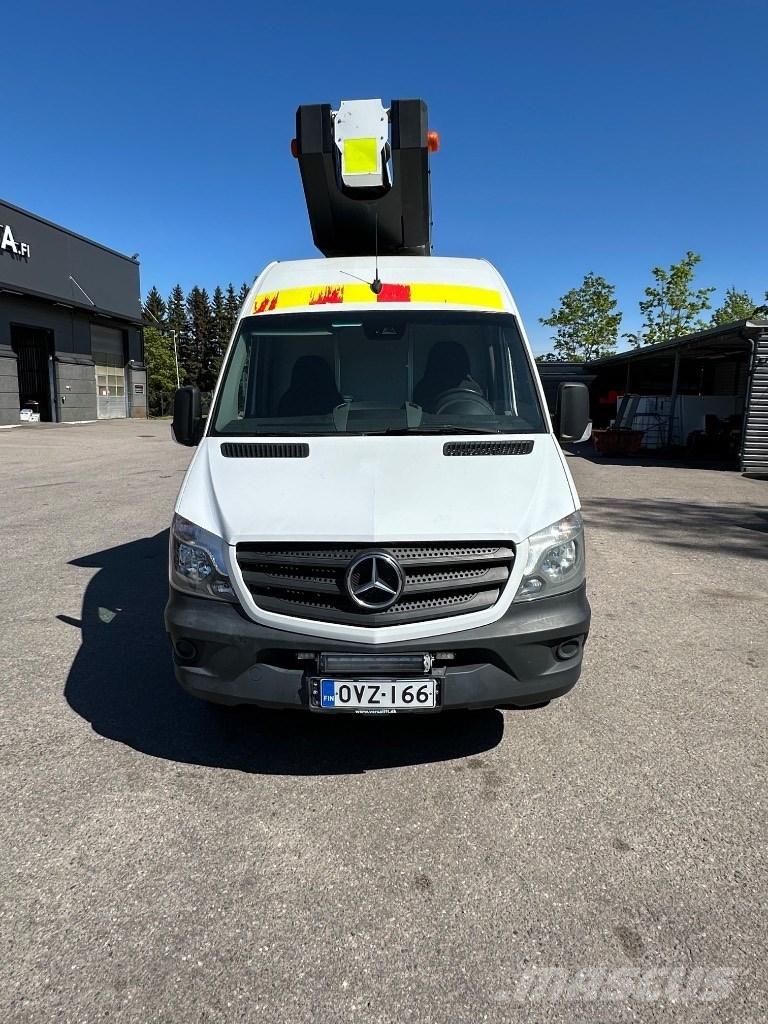 VERSALIFT VDT-170-F Truck & Van mounted aerial platforms