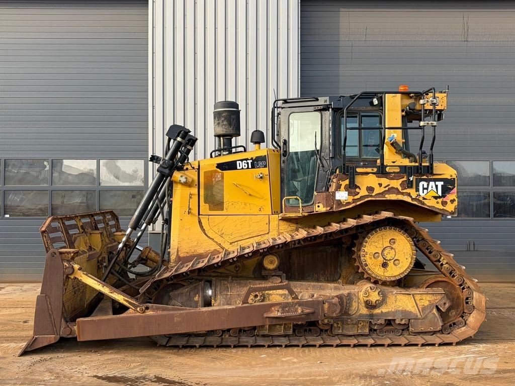 CAT D6T LGP Crawler dozers