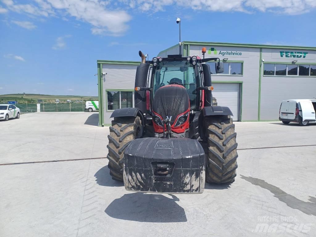 Valtra T 234 Tractors