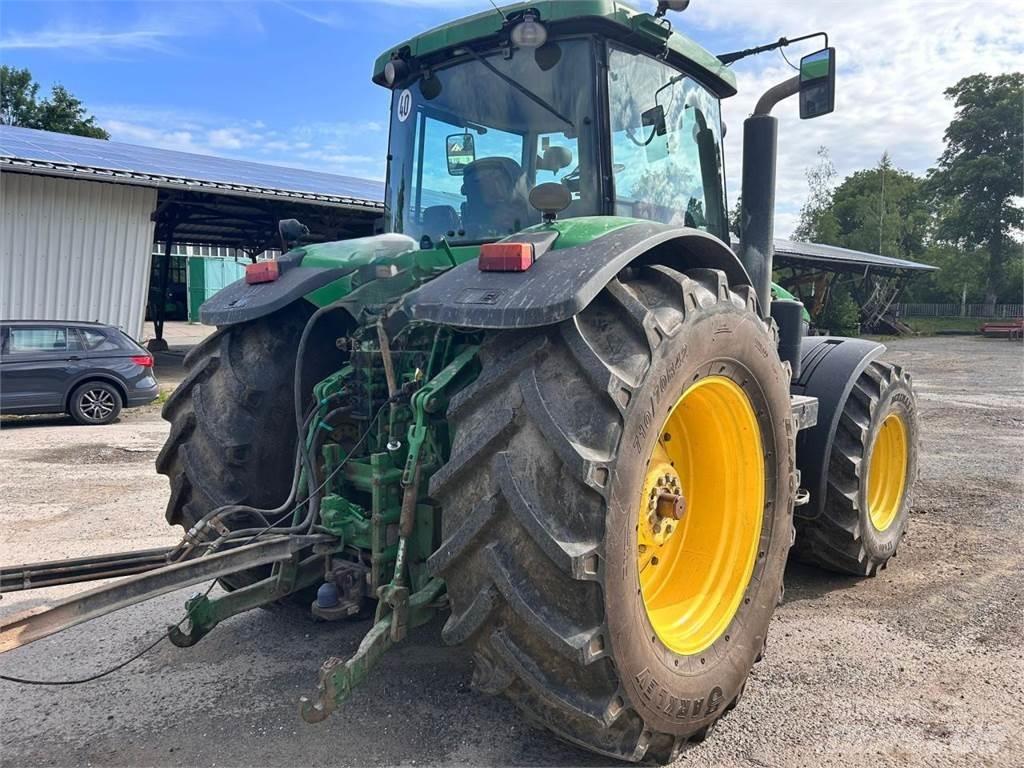 John Deere 7820 Tractors