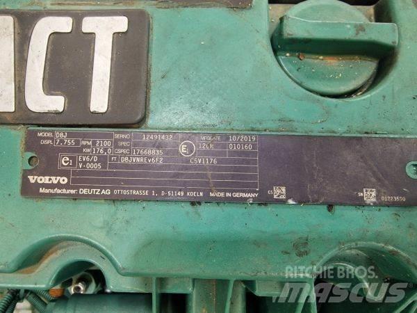 Volvo D8J Engines