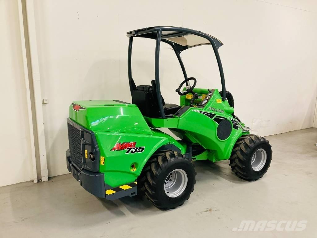 Avant 735 Mini loaders