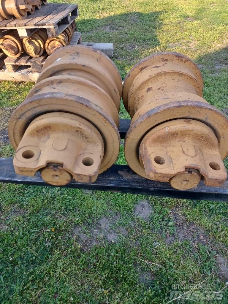 Komatsu D 155 Tracks, chains and undercarriage