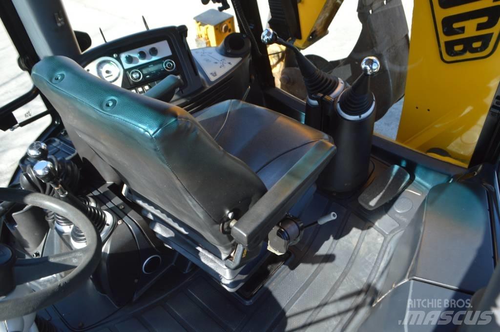 JCB 3 CX Backhoe loaders