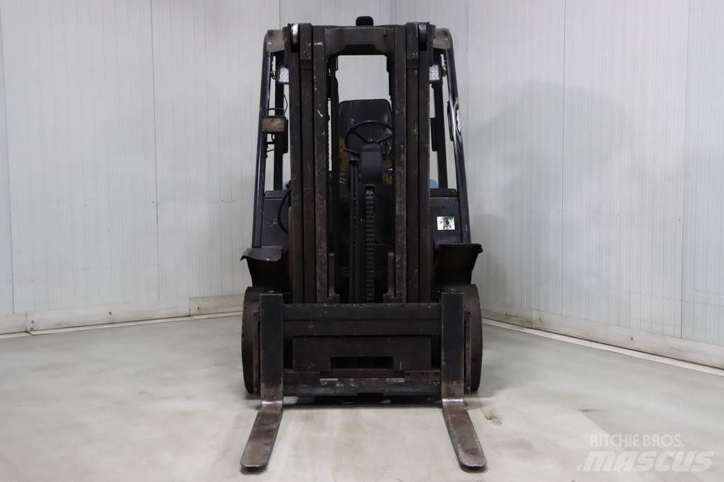 Yale GDP40LJ Diesel trucks