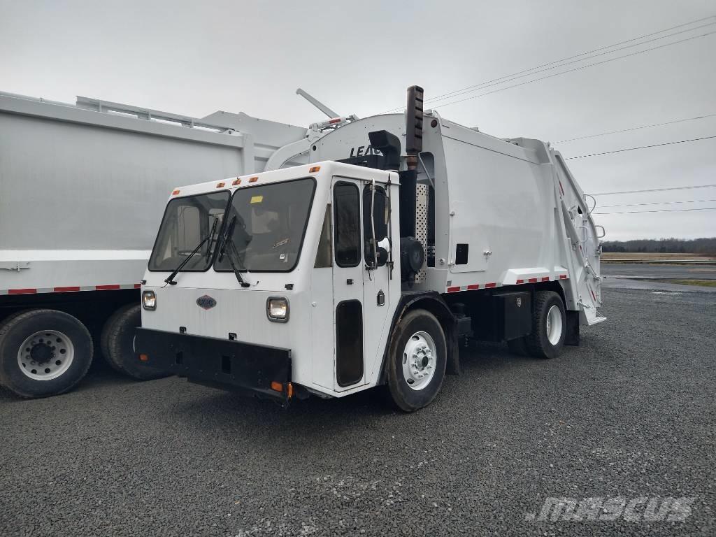 CCC LOW ENTRY Waste trucks