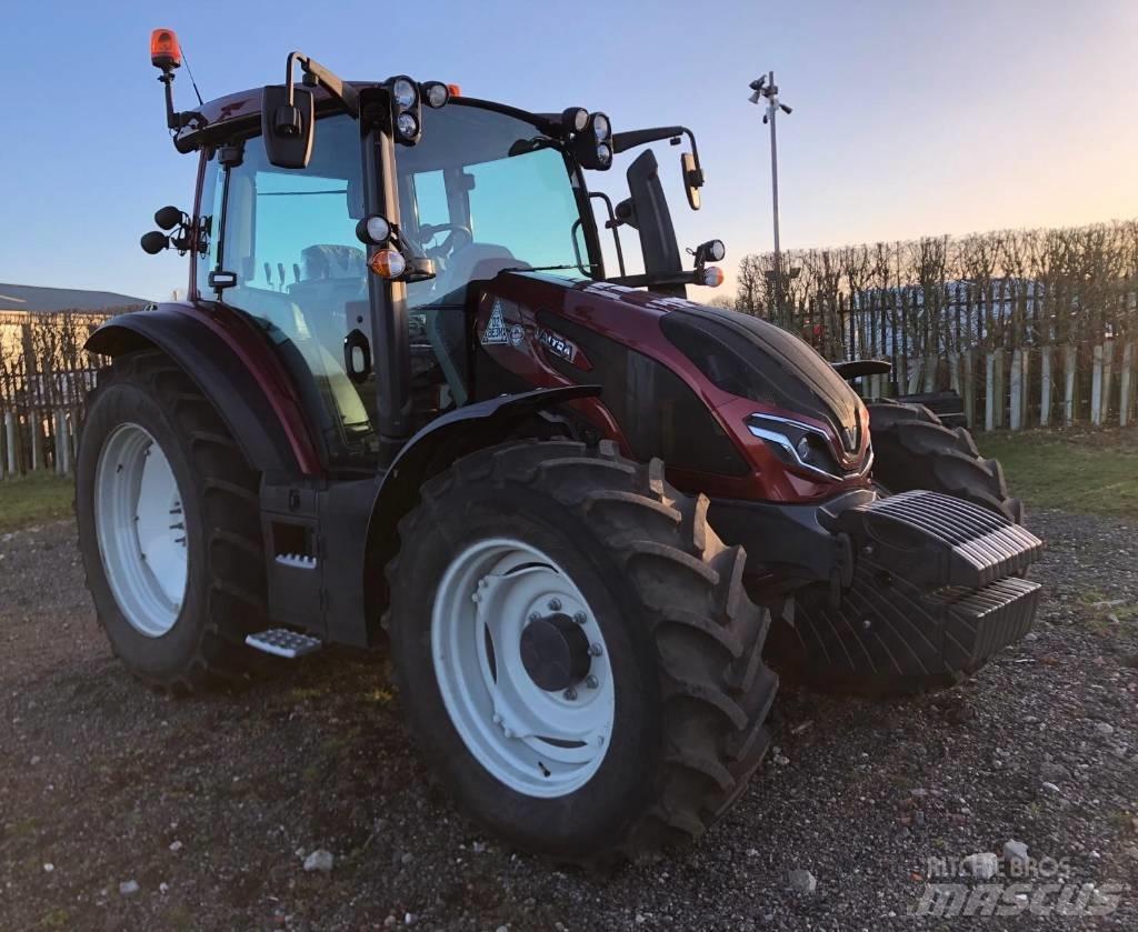 Valtra G125EA Tractors