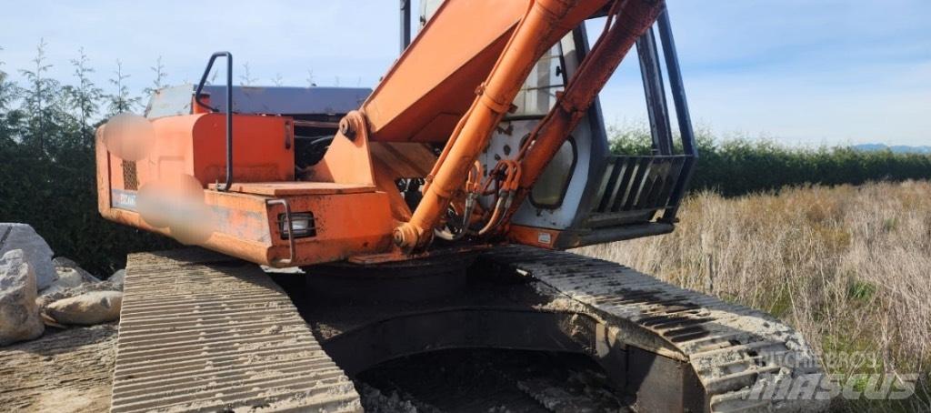Hitachi EX 200 LC Crawler excavators
