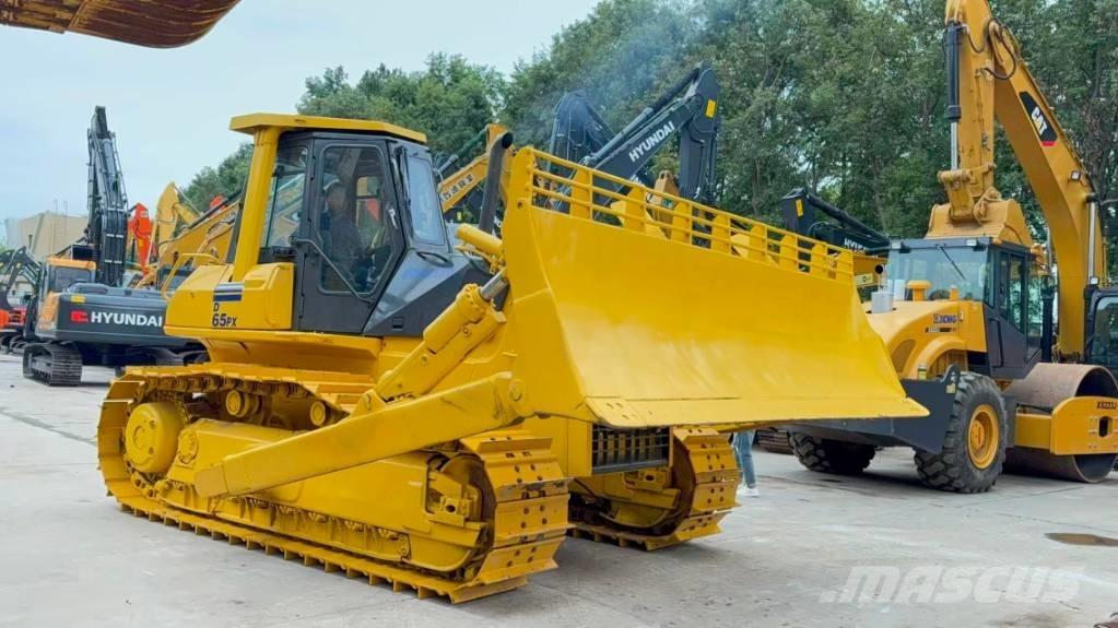 Komatsu D 65 PX-12 Crawler dozers
