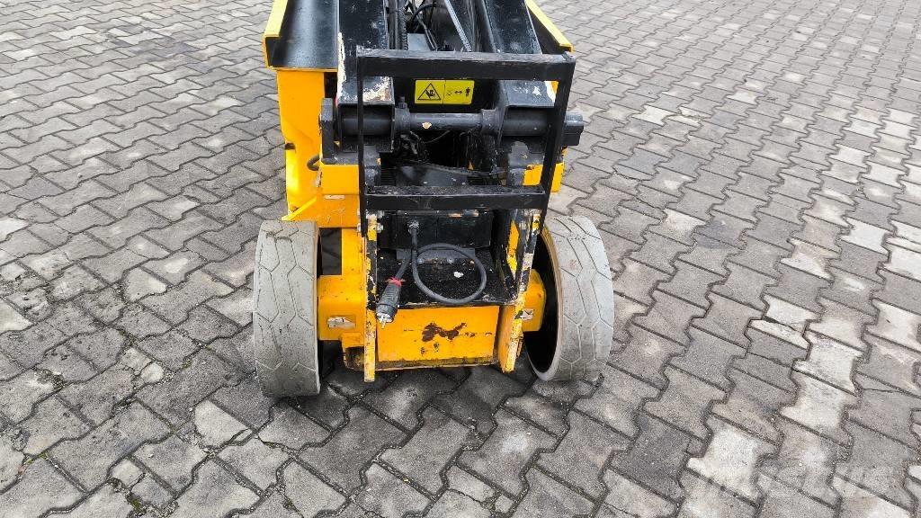 JLG 2030 ES Scissor lifts