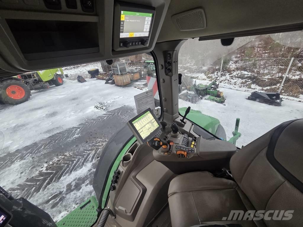 John Deere 7R 330 Tractors