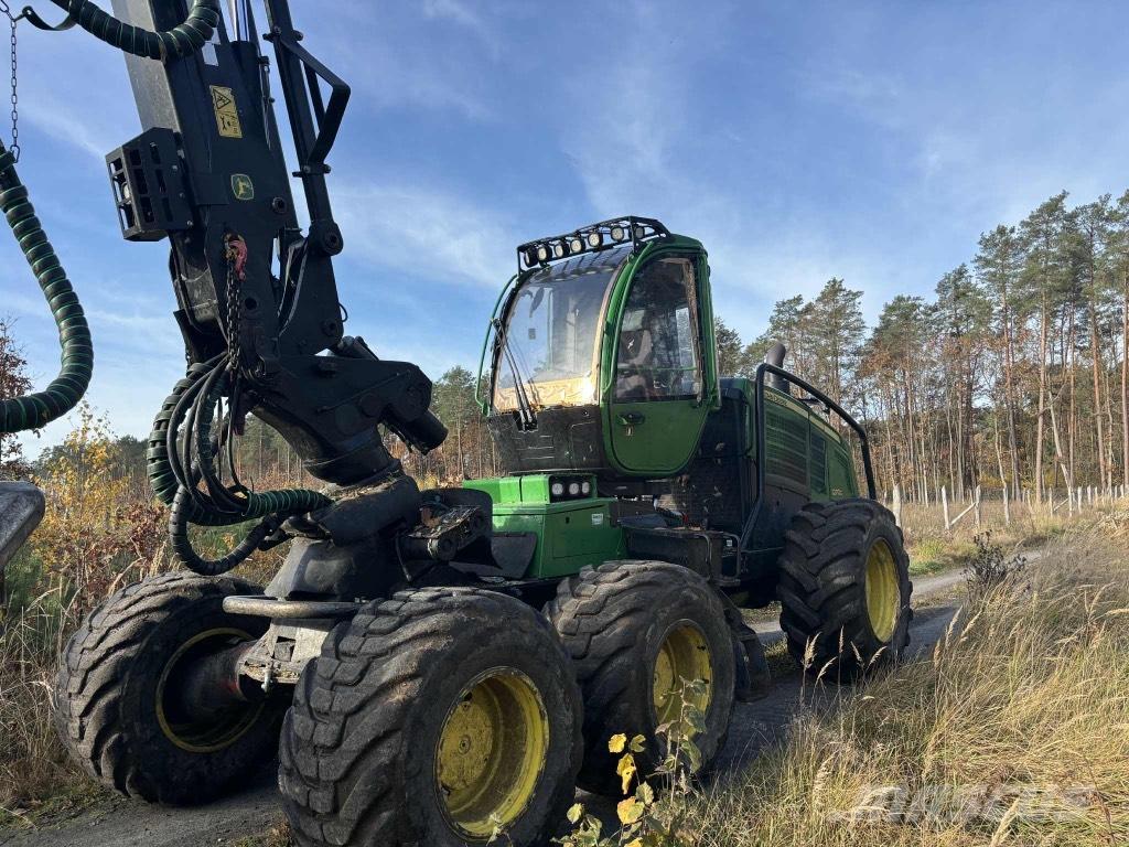 John Deere 1270 G Harvesters