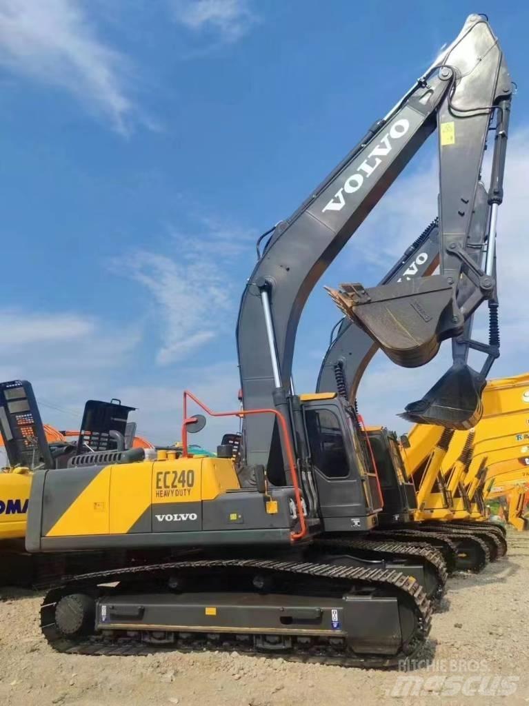 Volvo EC 240 Crawler excavators