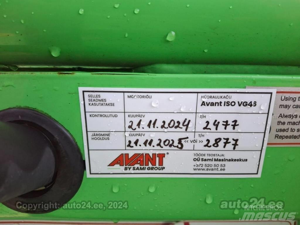 Avant 528 Mini loaders