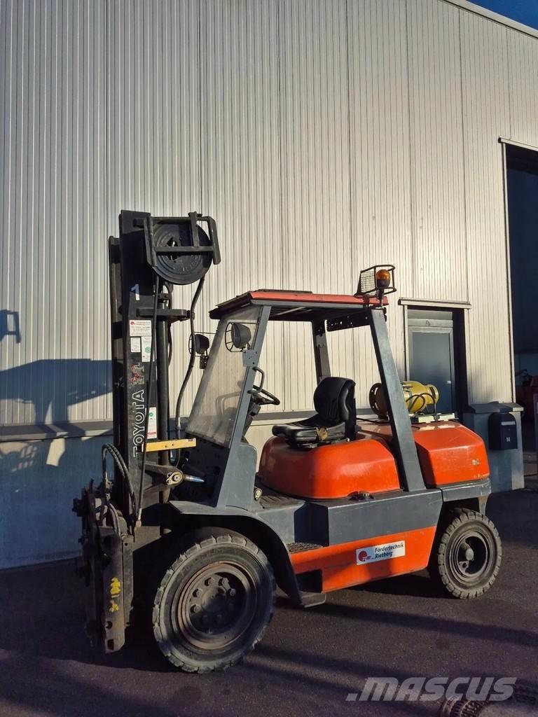 Toyota 6fg40 LPG trucks