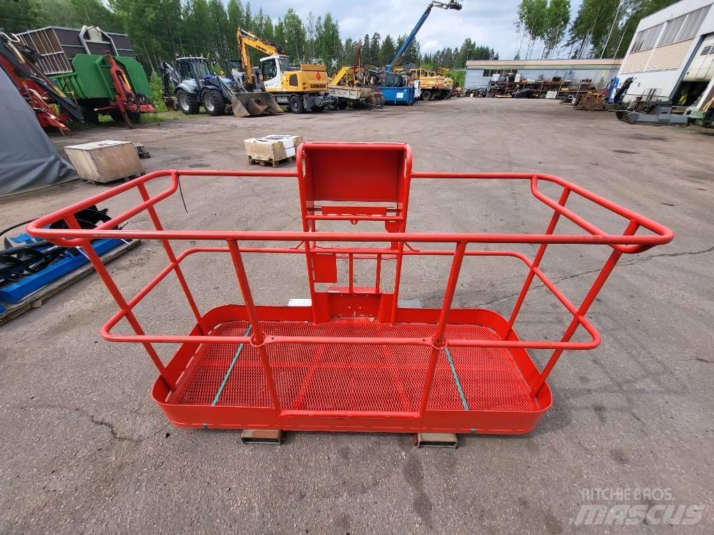 Manitou 200 ATJ kori Vertical mast lifts