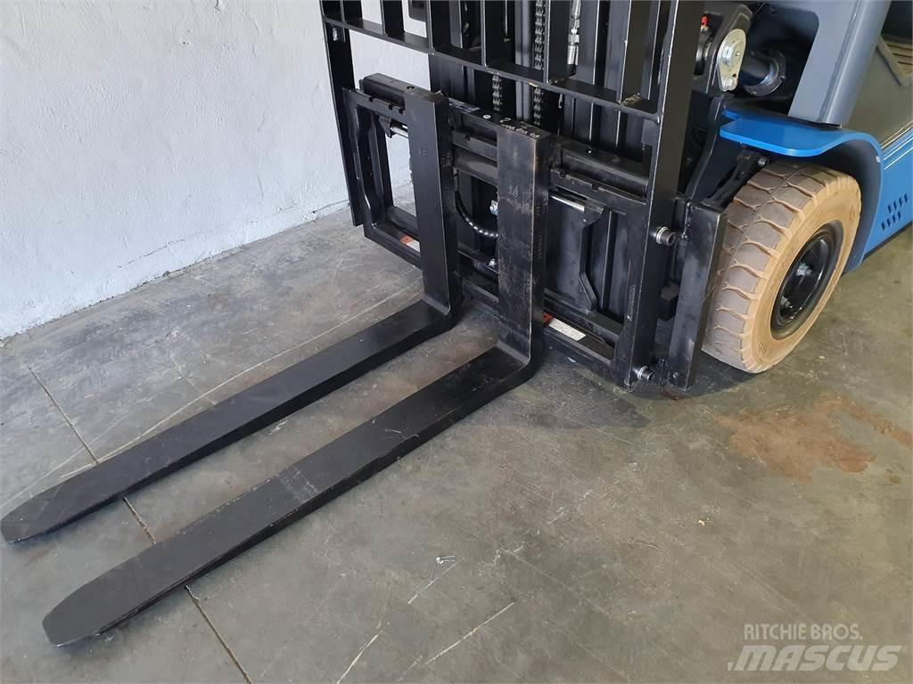  ECB16D Electric forklift trucks