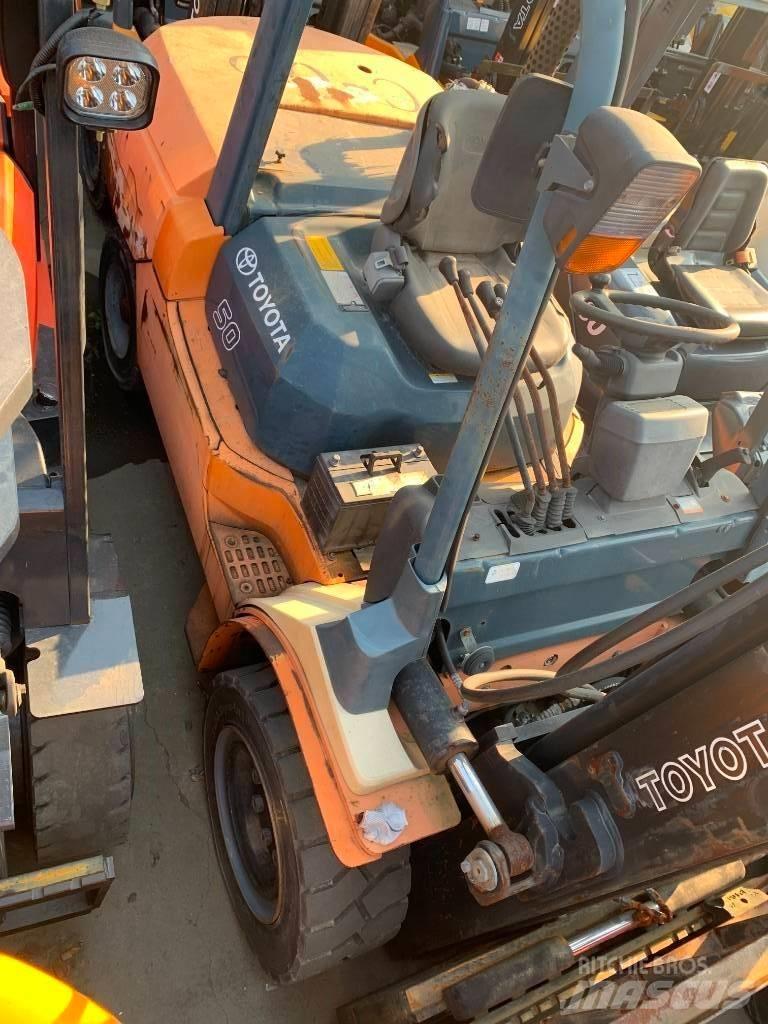 Toyota 7 FDA 50 Diesel trucks