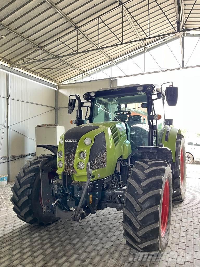 CLAAS Arion 440 Tractors
