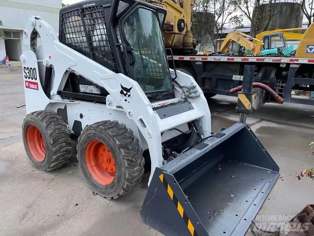 Bobcat S300 Skid steer loaders