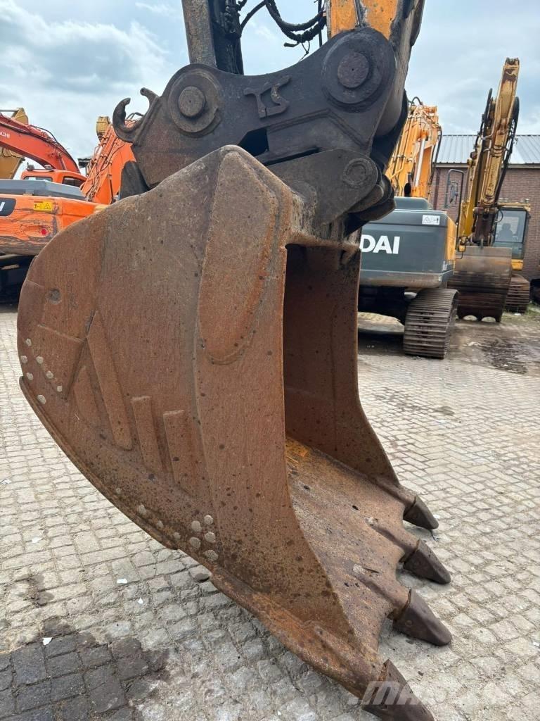 Hyundai 380LC-9 Crawler excavators