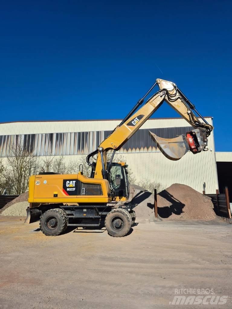 CAT M322F Wheeled excavators
