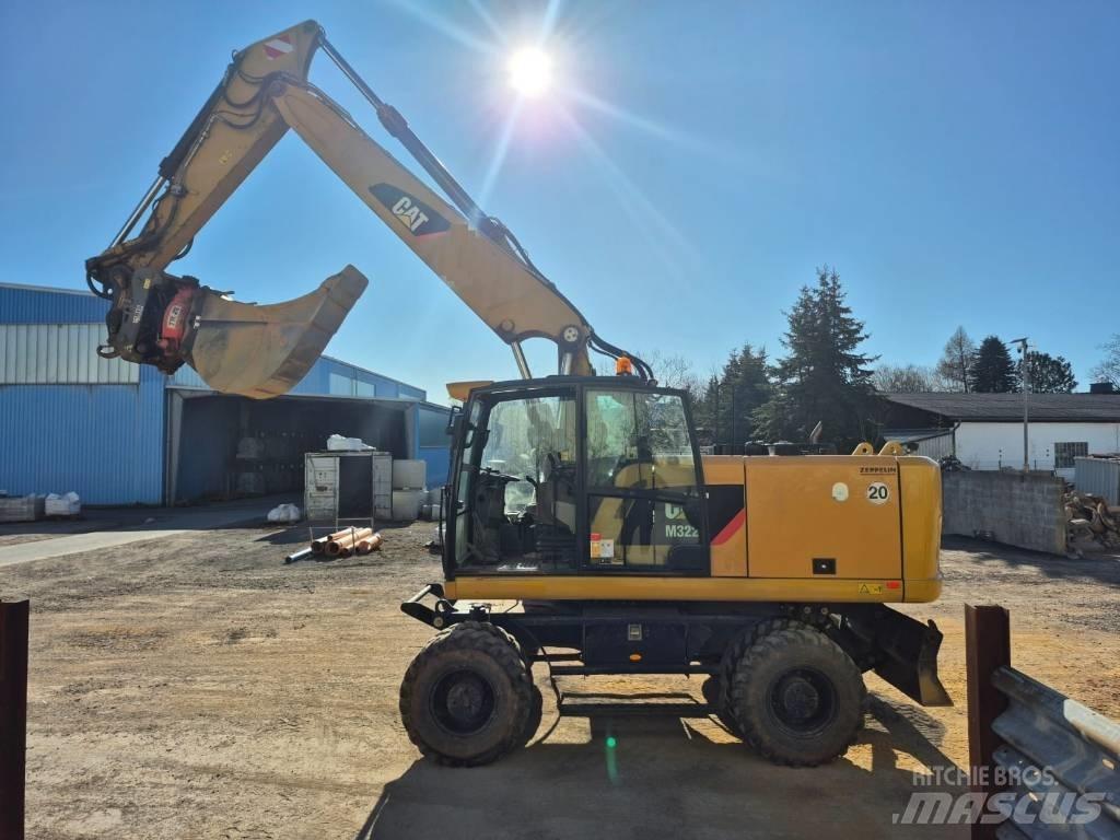 CAT M322F Wheeled excavators
