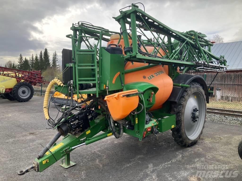 Amazone UX 3200 Trailed sprayers