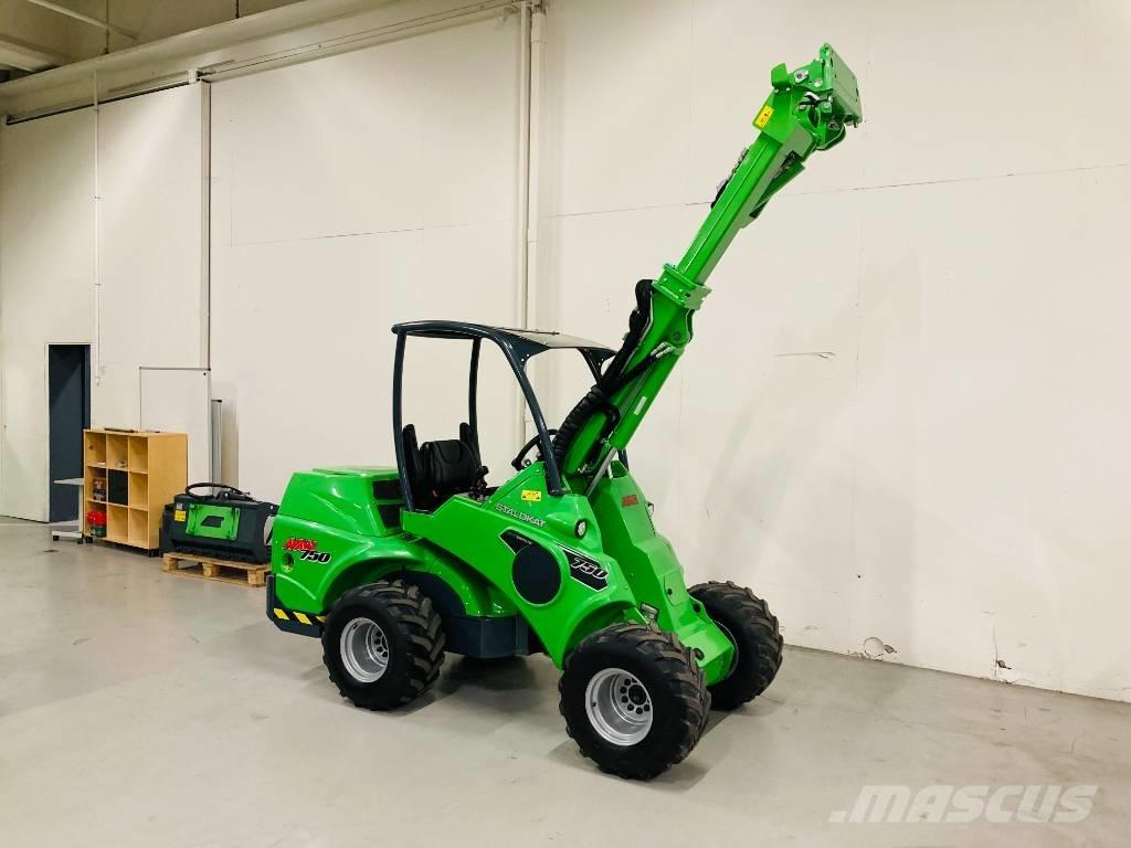 Avant 750 Mini loaders