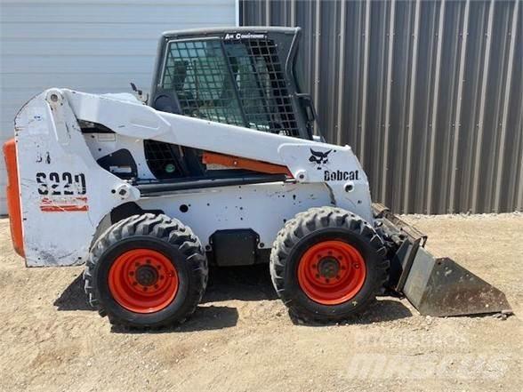 Bobcat S220 Skid steer loaders