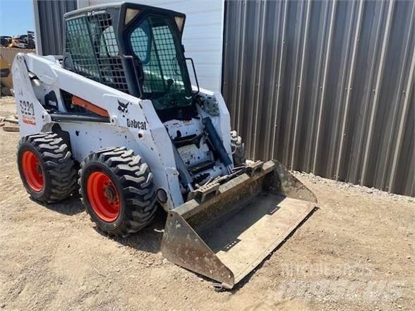 Bobcat S220 Skid steer loaders