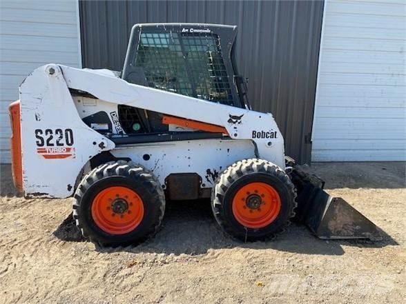 Bobcat S220 Skid steer loaders