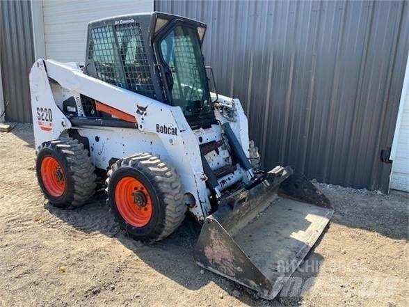 Bobcat S220 Skid steer loaders