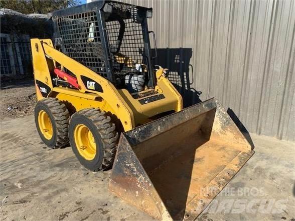 CAT 216B2 Skid steer loaders