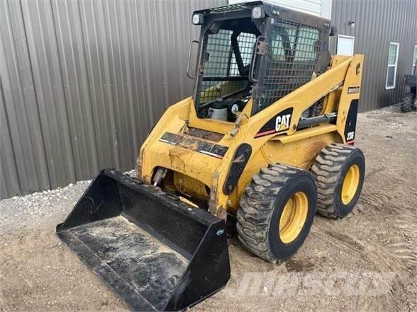 CAT 236 Skid steer loaders