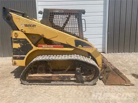 CAT 252 Skid steer loaders