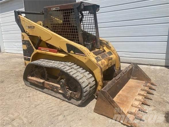 CAT 252 Skid steer loaders