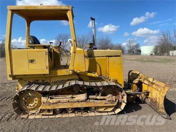 John Deere 450 Crawler dozers
