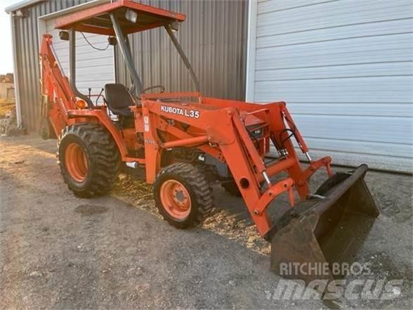 Kubota L35 Backhoe loaders